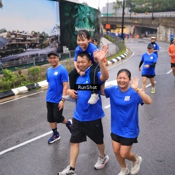 Runner Photo 7936686