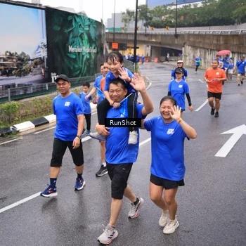 Runner Photo 7936687