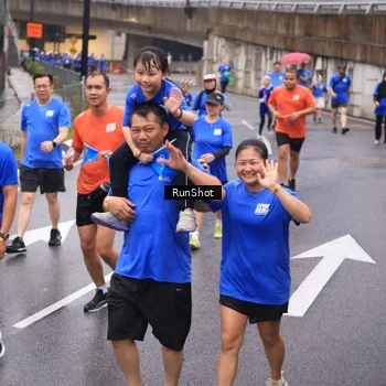 Runner Photo 7936688