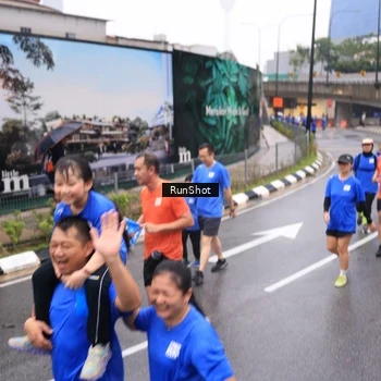 Runner Photo 7936689