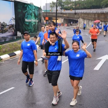 Runner Photo 7936695