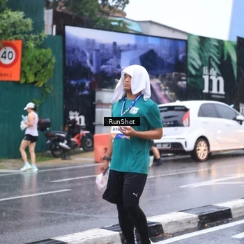 Runner Photo 7936696