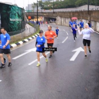 Runner Photo 7936697