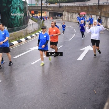 Runner Photo 7936698