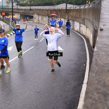 Runner Photo 7936708