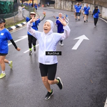 Runner Photo 7936718