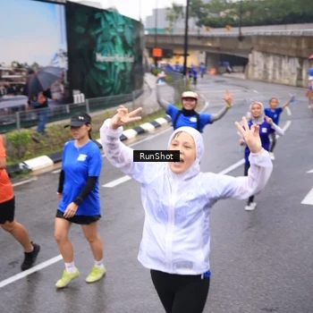 Runner Photo 7936720