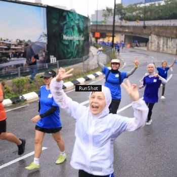 Runner Photo 7936721