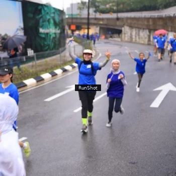 Runner Photo 7936724