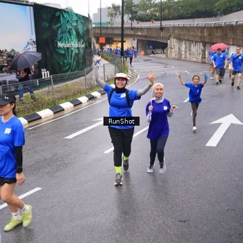 Runner Photo 7936725