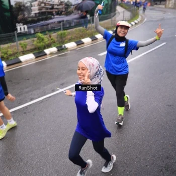 Runner Photo 7936738