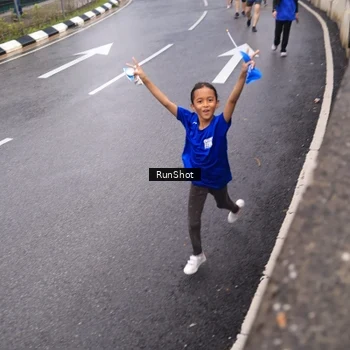 Runner Photo 7936751