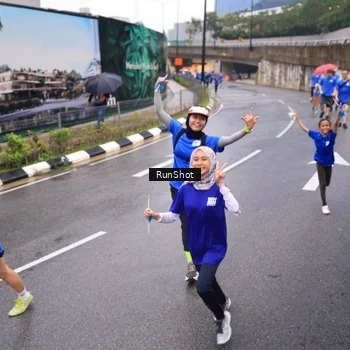 Runner Photo 7936762