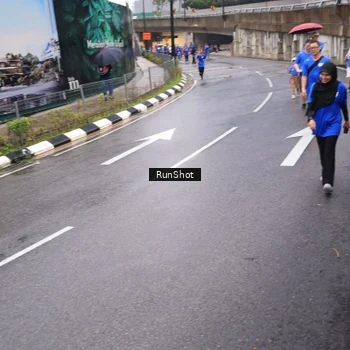 Runner Photo 7936768