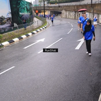 Runner Photo 7936769