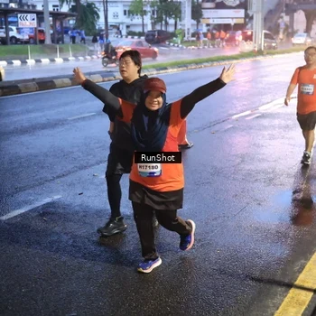 Runner Photo 7936778