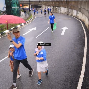 Runner Photo 7936822