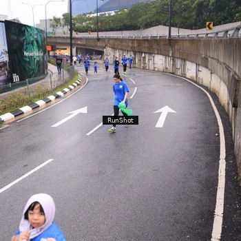 Runner Photo 7936829