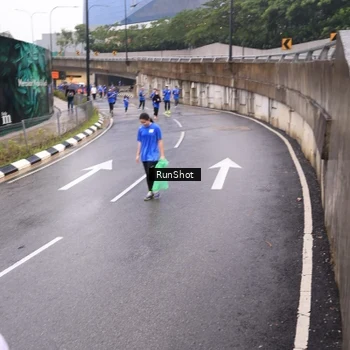 Runner Photo 7936830