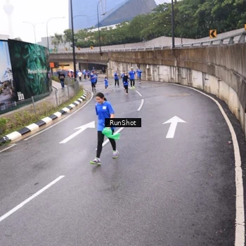 Runner Photo 7936835