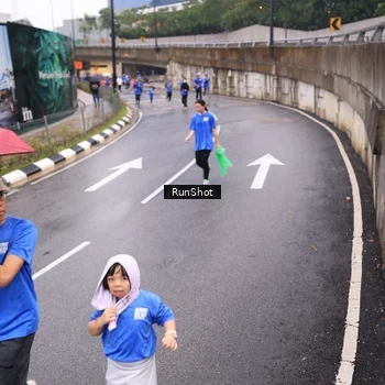 Runner Photo 7936839