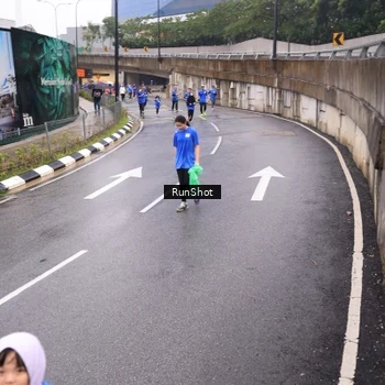 Runner Photo 7936840