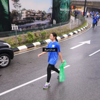 Runner Photo 7936842