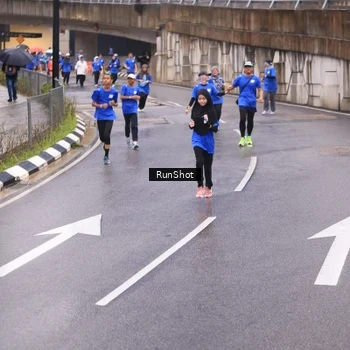 Runner Photo 7936848
