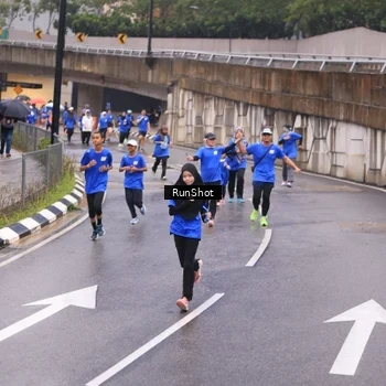 Runner Photo 7936853