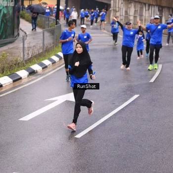 Runner Photo 7936860