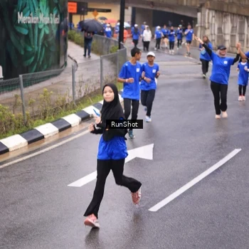 Runner Photo 7936865