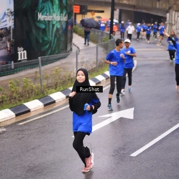 Runner Photo 7936867