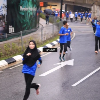Runner Photo 7936870
