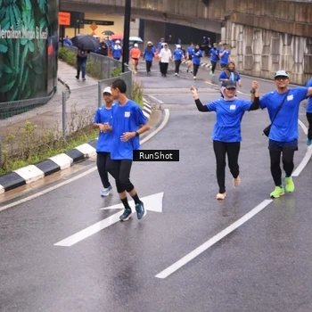Runner Photo 7936876