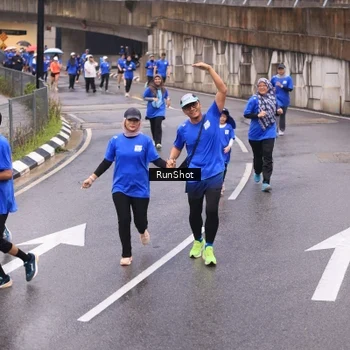 Runner Photo 7936883