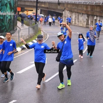 Runner Photo 7936893