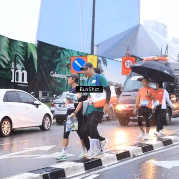 Runner Photo 7936895