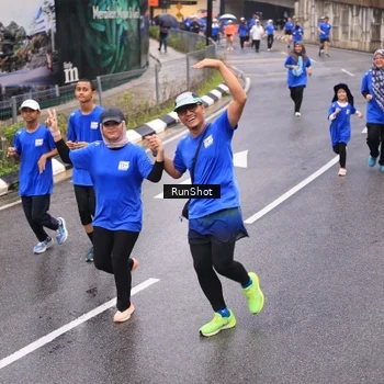 Runner Photo 7936904