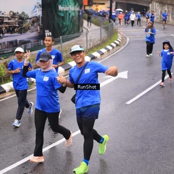 Runner Photo 7936905