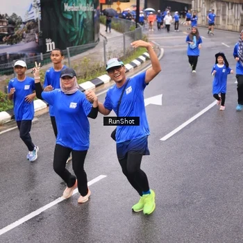 Runner Photo 7936906
