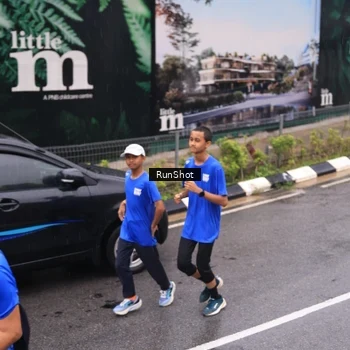 Runner Photo 7936916