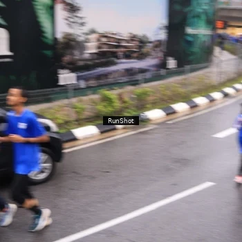 Runner Photo 7936920