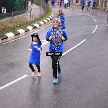 Runner Photo 7936924
