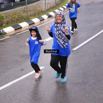 Runner Photo 7936928