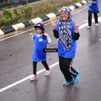 Runner Photo 7936936