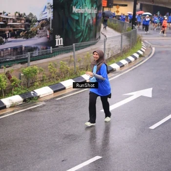Runner Photo 7936940