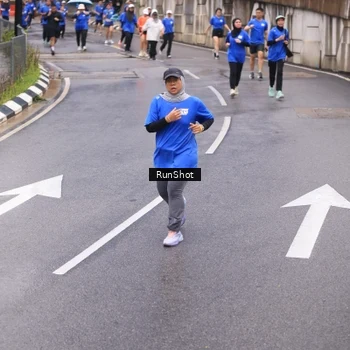 Runner Photo 7936959
