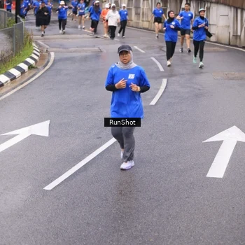 Runner Photo 7936960