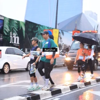 Runner Photo 7936961