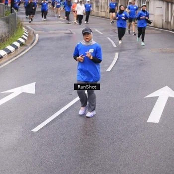 Runner Photo 7936965